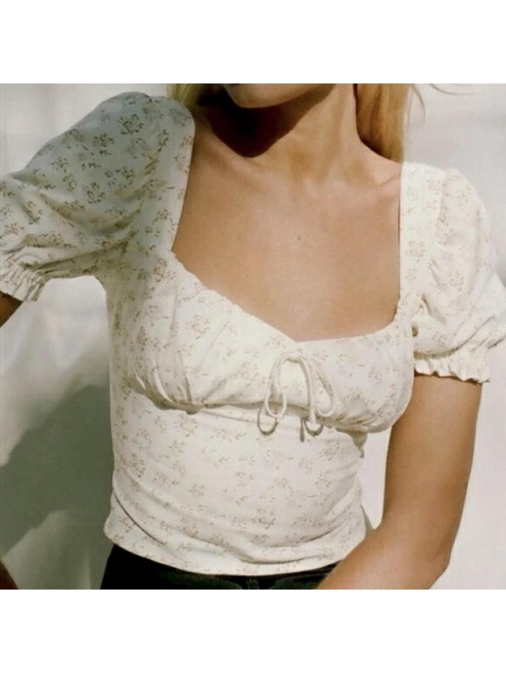 Urban Outfitters Cottagecore milkmaid Cassia Puff Sleeve Floral Top Blouse
